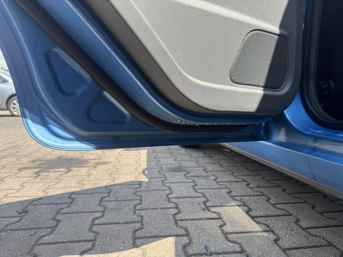 Ford Focus 2 original T&uuml;r hinten links Vision Blau Kombi Facelift Bj.2008